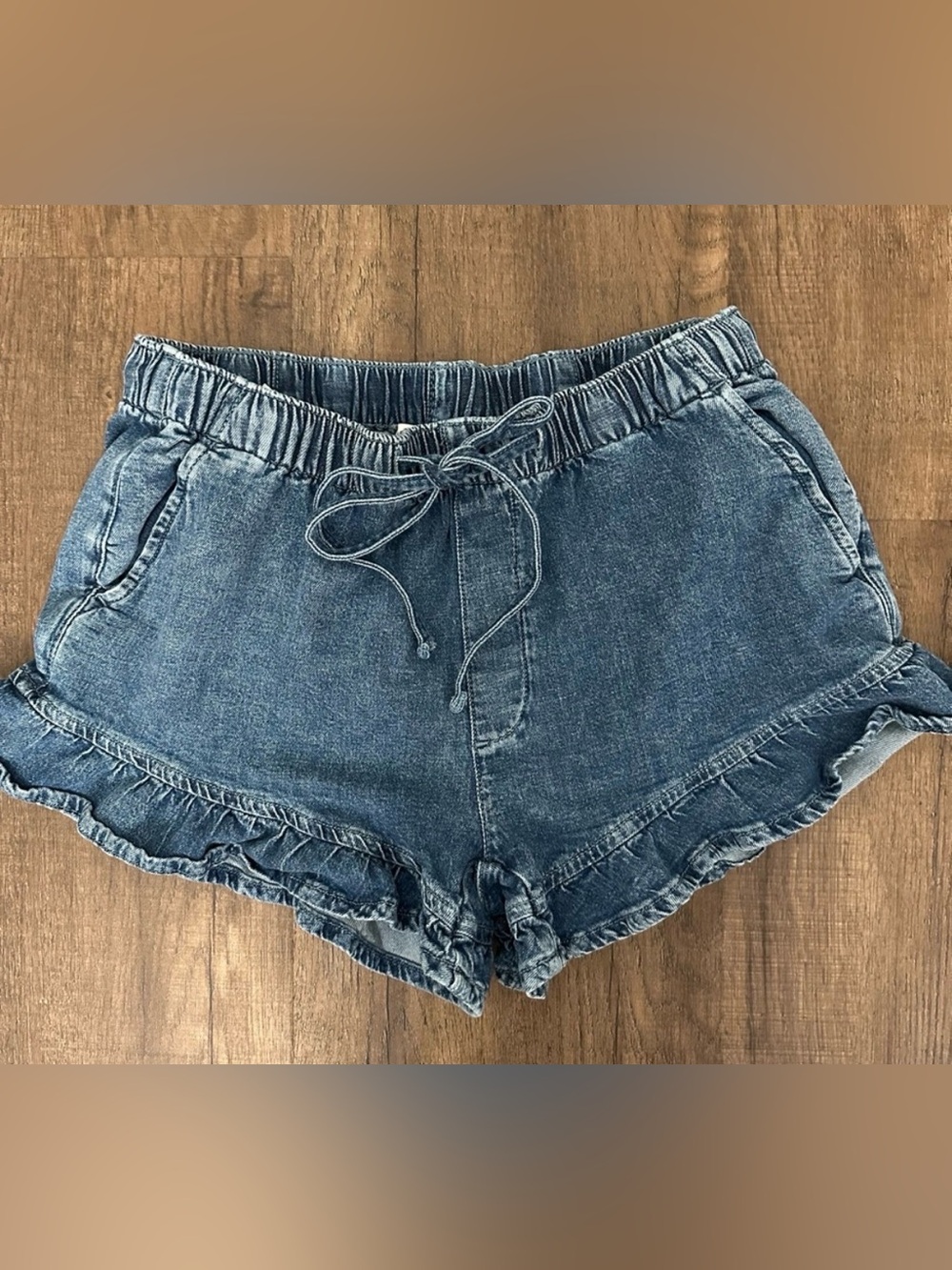M American Eagle Outfitters stretch Denim Ruffle-Hem Jean Shorts - Dark Blue